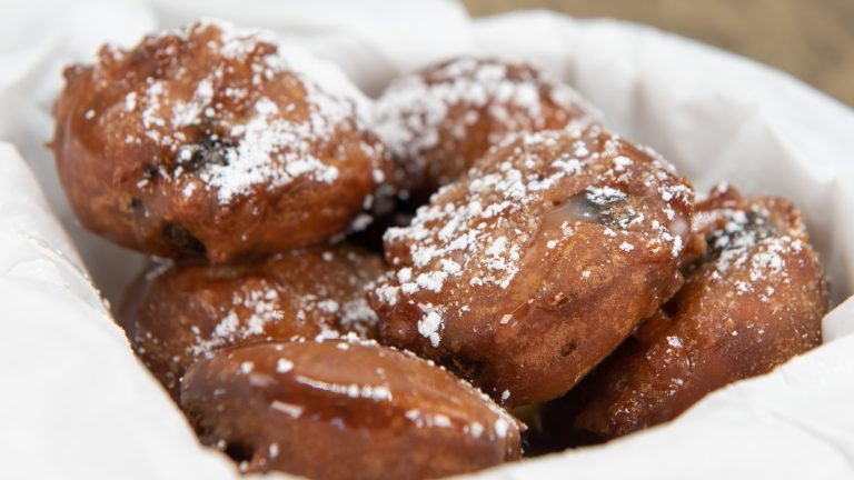 https://www.tastingtable.com/1565226/air-fryer-deep-fried-oreos/