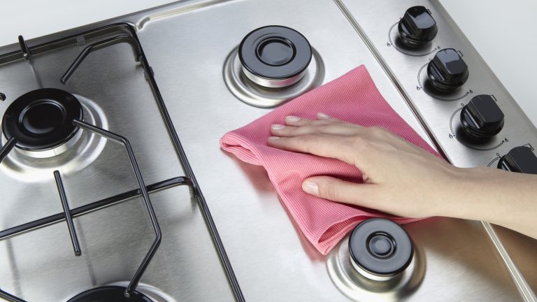 https://www.tastingtable.com/1525706/cleaning-mistake-streaky-stainless-steel/