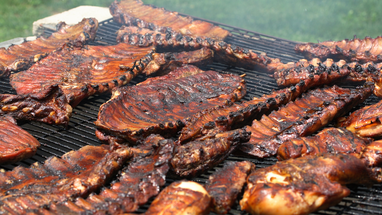 https://www.tastingtable.com/1601308/dont-clean-bbq-pit/