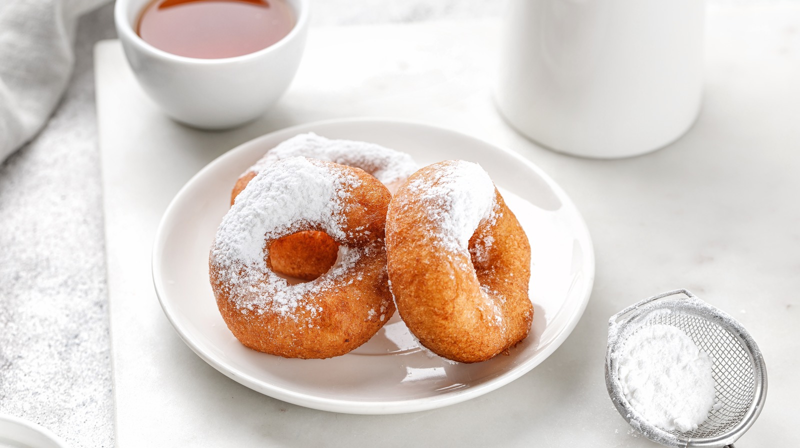 https://www.tastingtable.com/1529867/fresh-donuts-breakfast-air-fryer/