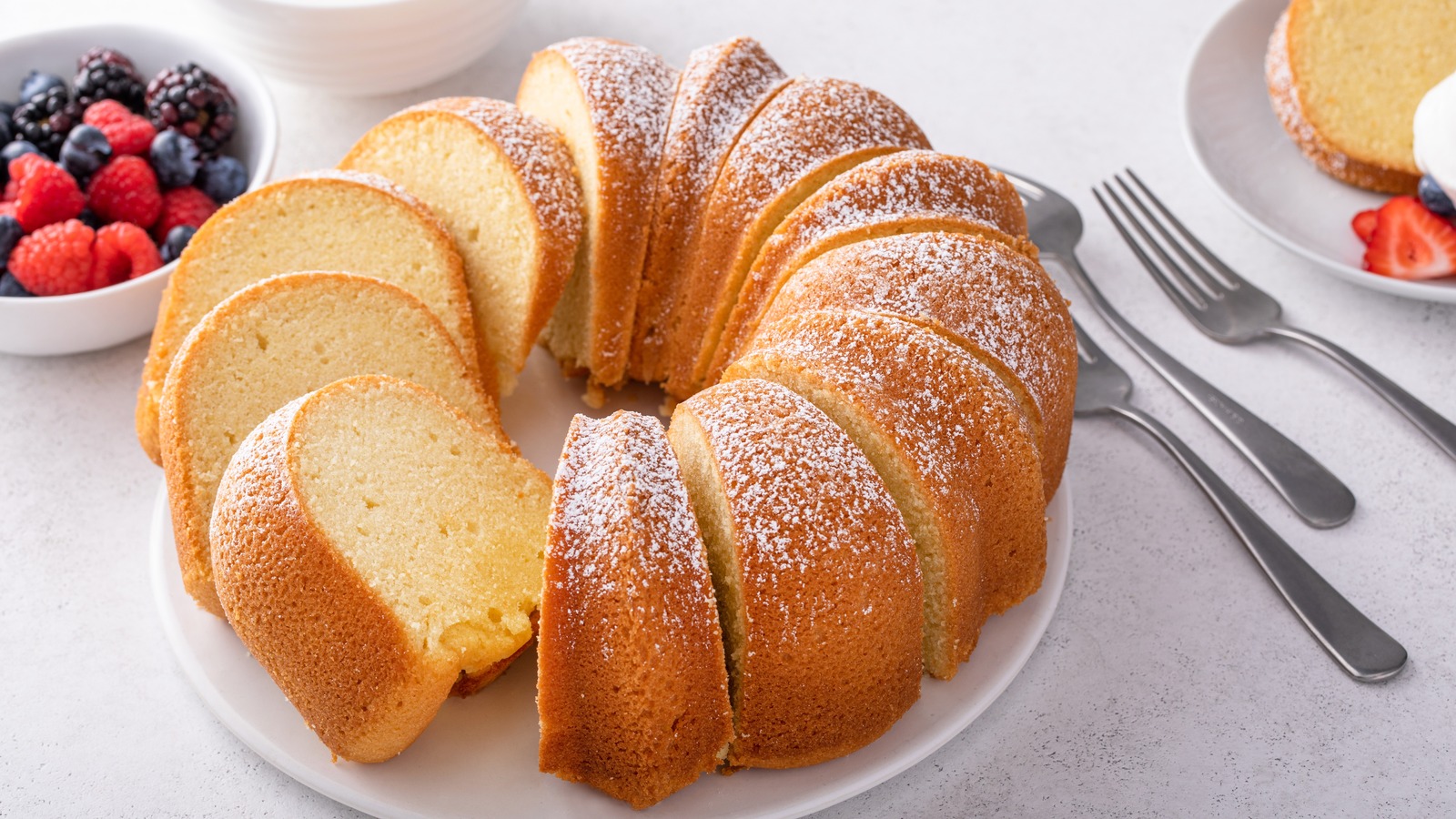 https://www.tastingtable.com/1598767/bundt-cake-pan-coating/