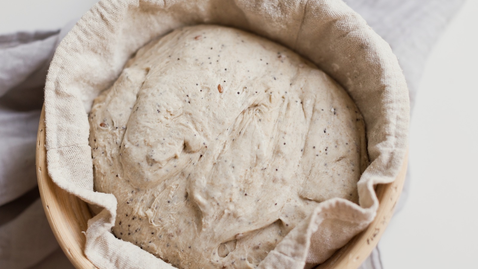 https://www.tastingtable.com/1500270/how-to-clean-banneton-liner-better-bread/