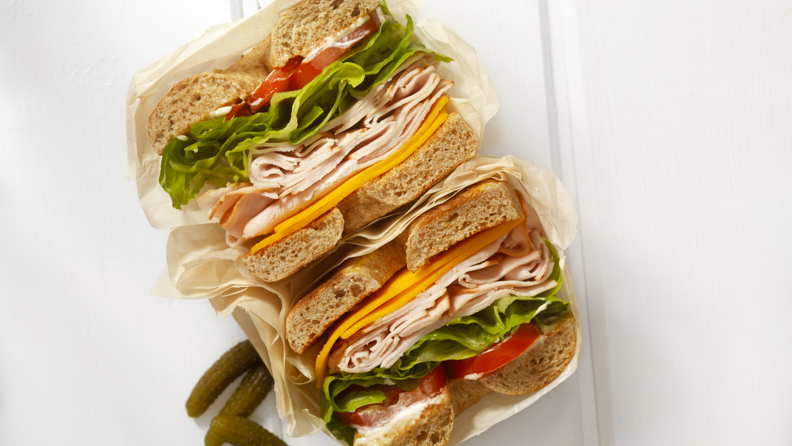 https://www.tastingtable.com/1398456/how-to-wrap-sandwiches-professional-deli/