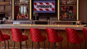 TGI Fridays hotel restaurant