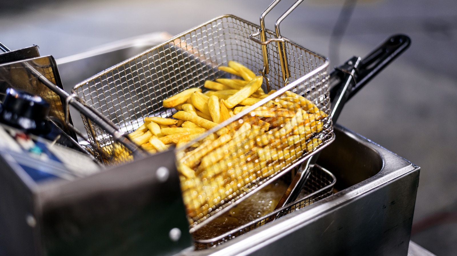 https://www.tastingtable.com/1378726/easiest-way-clean-deep-fryer-cut-grease/